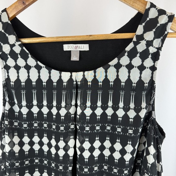 Roz & Ali Tops - Roz & Ali Womens Large Blouse Black‎ White Sleeveless High Back